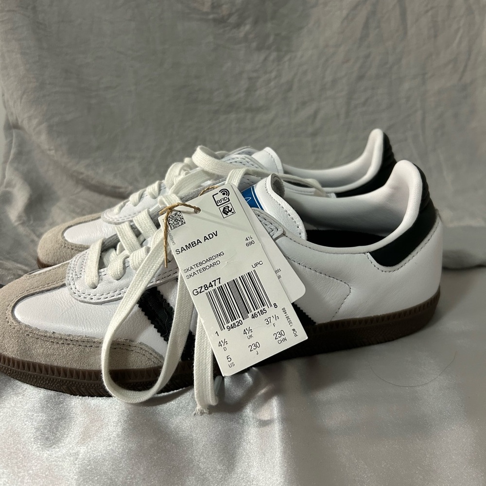 Adidas Sambas Sneakers